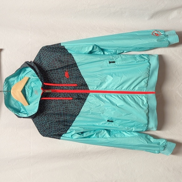 Nike N7 Windbreaker - Picture 1 of 6